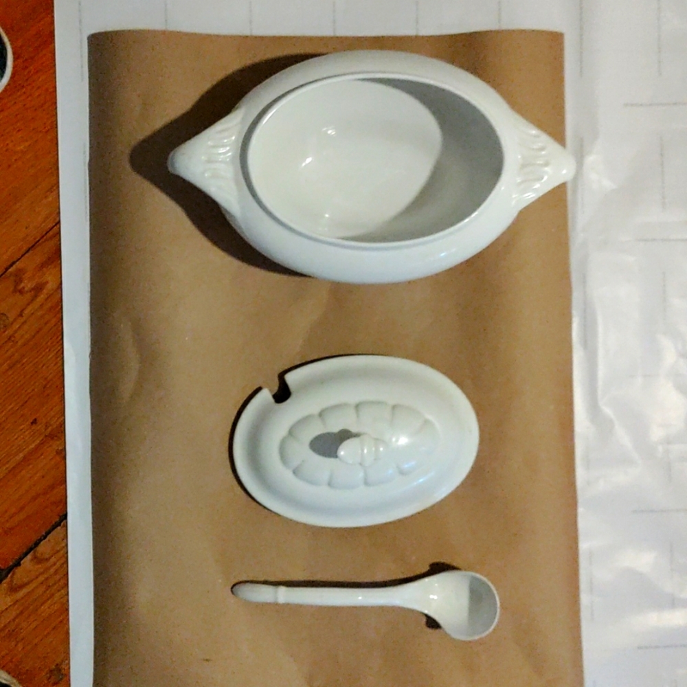 A teapot kettle or soup dish porcelain